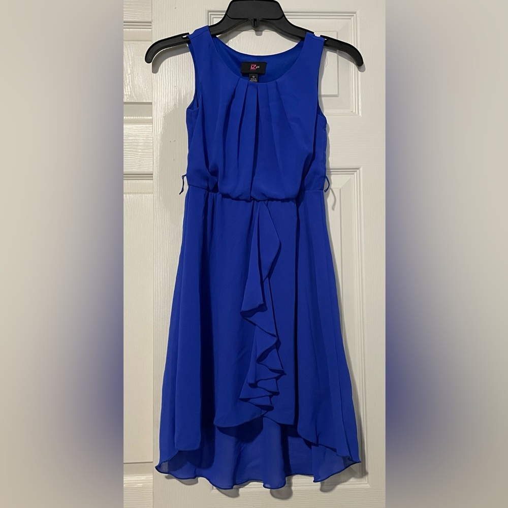 IZ Byer Big Girls Blue Ruffle Size 10 High-Low Lace Hemline Sleeveless, Pleated